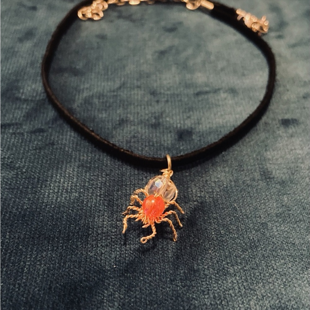 Elegant Gold and Red Spider Pendant Necklace